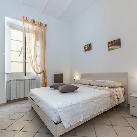 Finalborgo - Casa Nanetti 6 Posti In Centro Appartement Finale Ligure Buitenkant foto